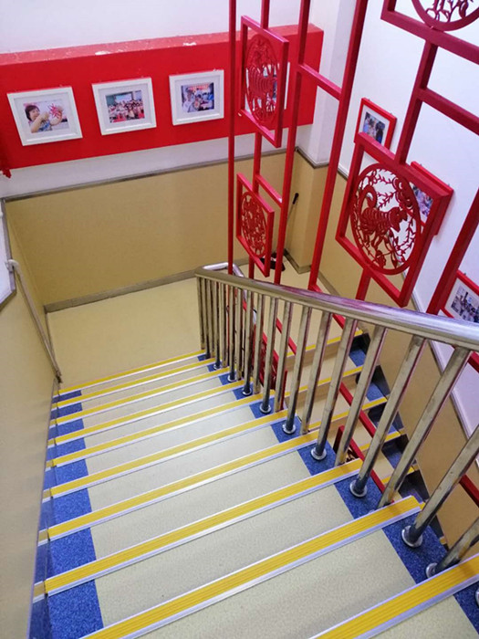 南橫街養(yǎng)老中心項(xiàng)目地面鋪裝順利完成